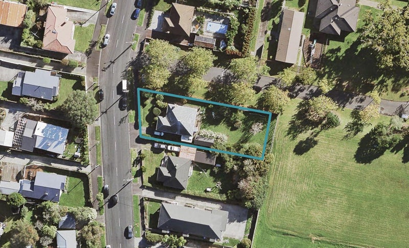 60 Bollard Avenue, New Windsor, Auckland - Carousel 1