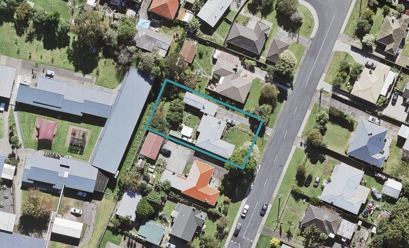 22 Vanguard Road, Kelston, Auckland - Carousel 1