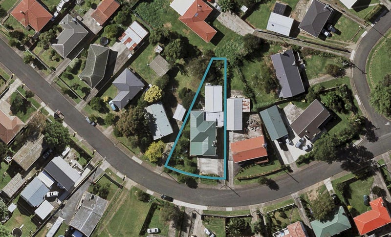 27 Clayton Avenue, Otara, Auckland - Carousel 1