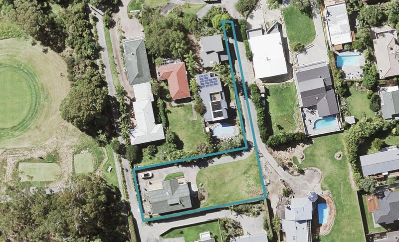 92 Park Rise, Campbells Bay, Auckland - Carousel 1