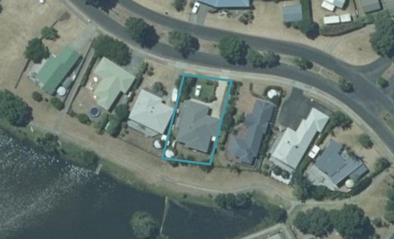 18 Charles Green Drive, Cooks Beach, Whitianga - Carousel 1