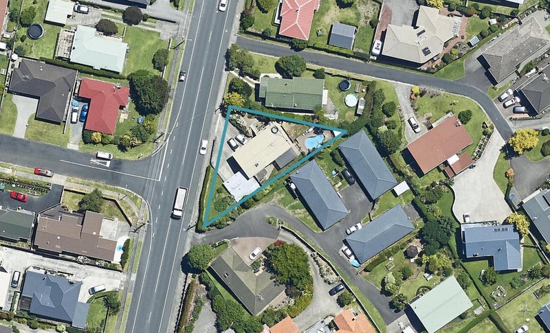 17 Otumoetai Road, Judea, Tauranga - Carousel 1