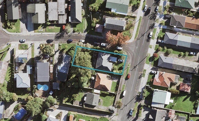 33 Bollard Avenue, New Windsor, Auckland - Carousel 1