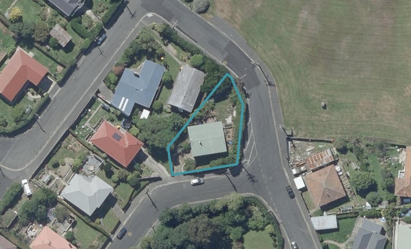 2 Fife Street, Kaikorai, Dunedin - Carousel 1