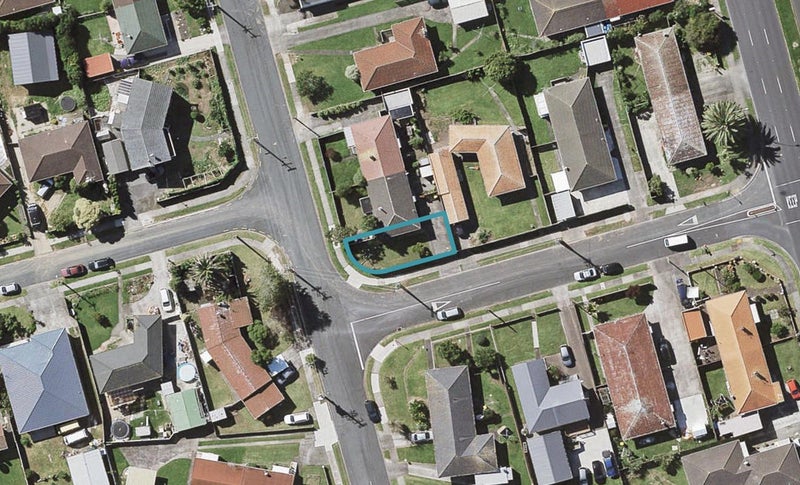 7 Palm Avenue, Pakuranga, Auckland - Carousel 1