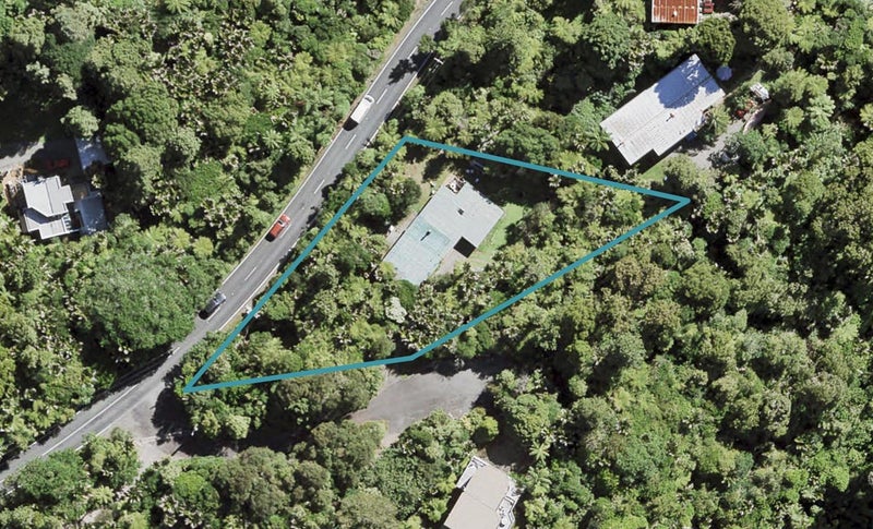 268 Scenic Drive, Titirangi, Auckland - Carousel 1