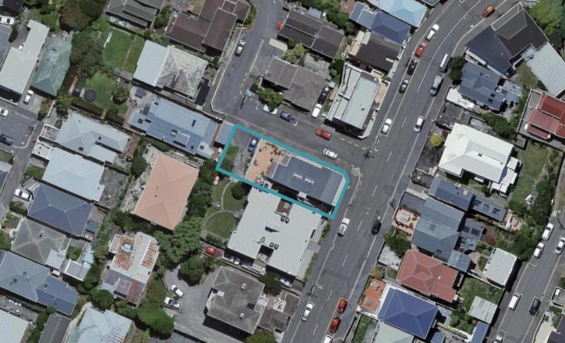 11A Hawker Street, Mount Victoria, Wellington - Carousel 1