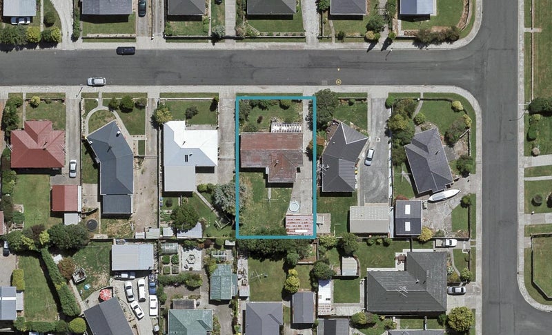 61 Christina Street, Strathern, Invercargill - Carousel 1