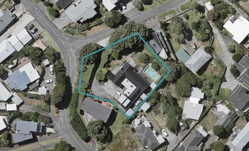 2 Falla Street, Paraparaumu Beach, Paraparaumu - Carousel 1
