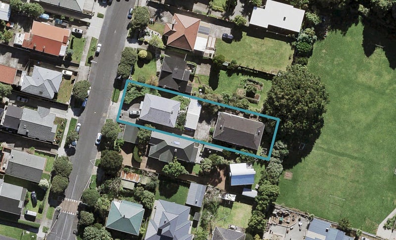 3/0 Kingsway Avenue, Sandringham, Auckland - Carousel 1