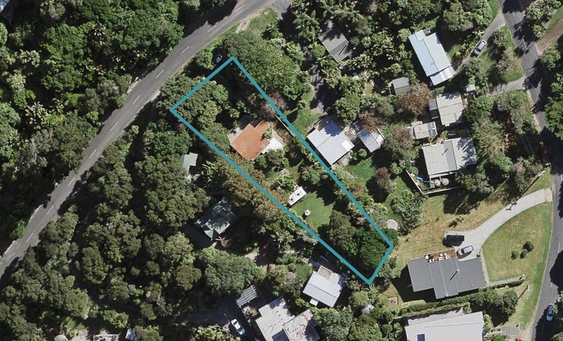 6 Te Toki Road, Ostend, Waiheke Island - Carousel 1