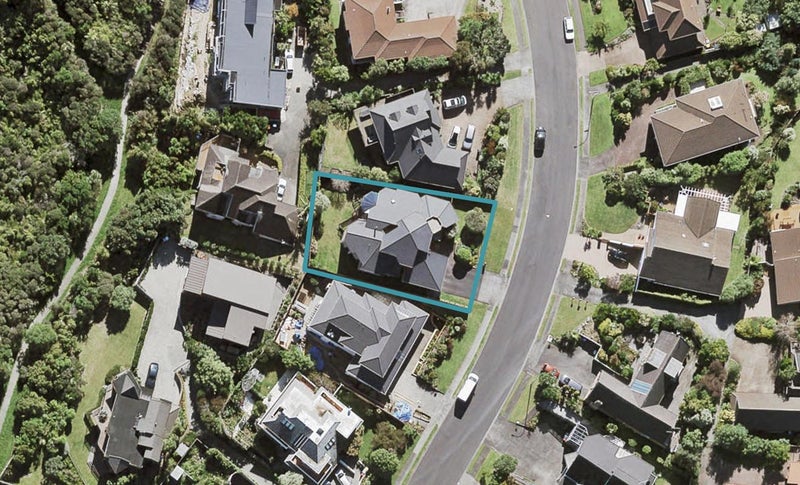 19 Sylvania Crescent, Lynfield, Auckland - Carousel 1