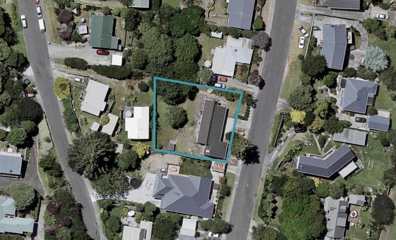 42 Margaret Road, Raumati Beach, Paraparaumu - Carousel 1
