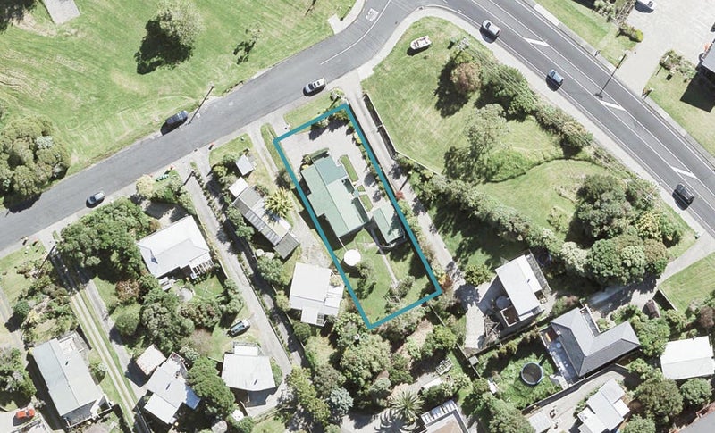 4 Cedar Terrace, Stanmore Bay, Whangaparaoa - Carousel 1