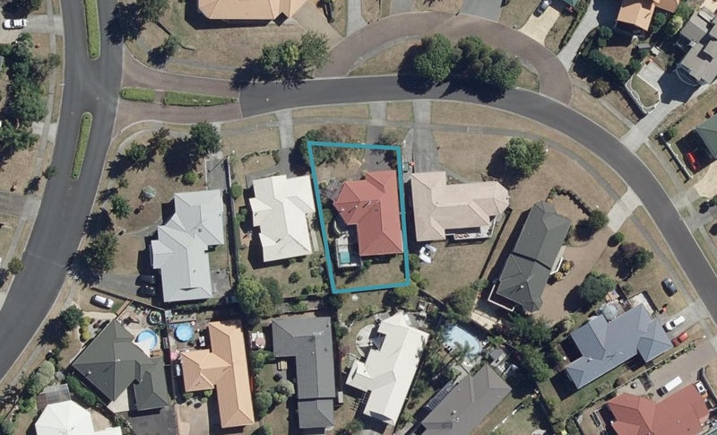 6 West Ridge Drive, Western Heights, Hamilton - Carousel 1
