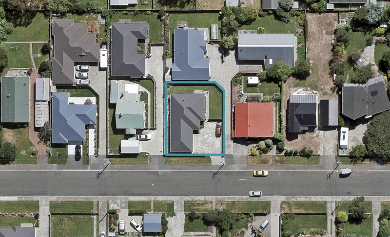 32 Bullar Street, Grasmere, Invercargill - Carousel 1