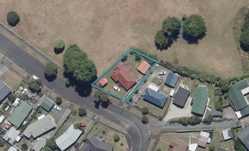 6 Chelmsford Street, Silverdale, Hamilton - Carousel 1