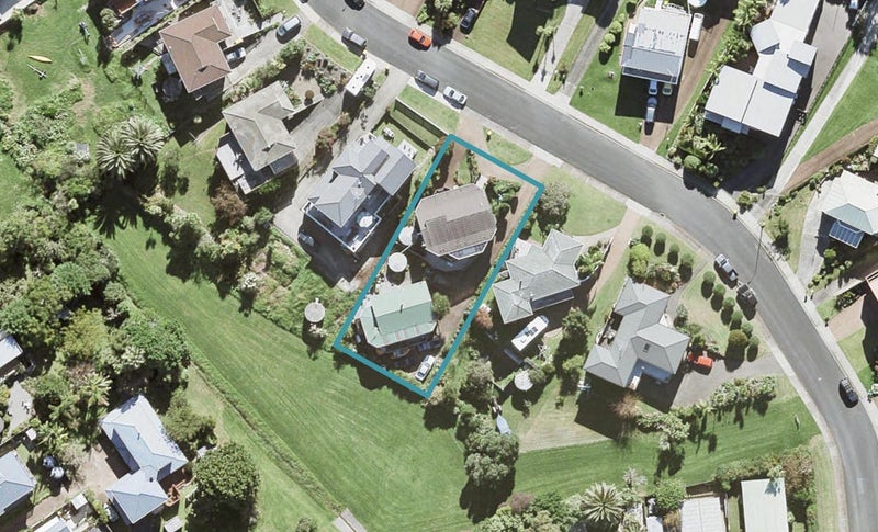 19A Zita Avenue, Matakatia, Whangaparaoa - Carousel 1