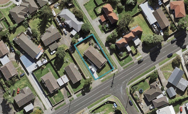 32 Wakefield Road, Favona, Auckland - Carousel 1