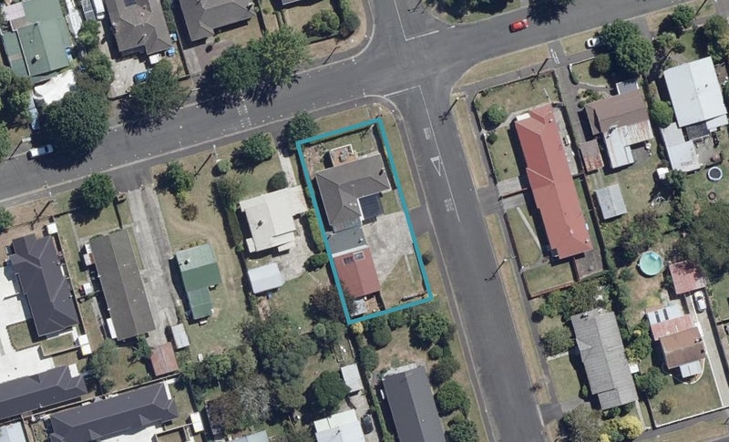 16 Marshall Street, Fairfield, Hamilton - Carousel 1
