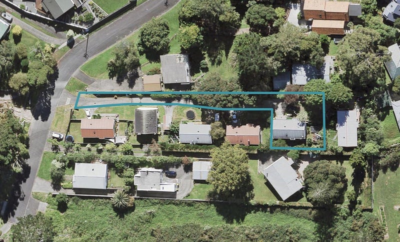 6E Malam Street, Glen Eden, Auckland - Carousel 1