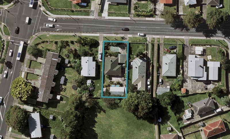 35 Flat Bush Road, Clover Park, Auckland - Carousel 1