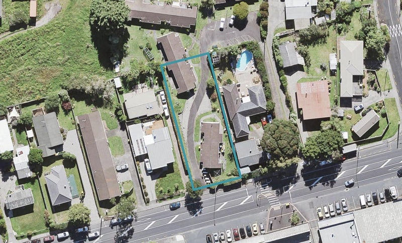 73 Godley Road, Green Bay, Auckland - Carousel 1
