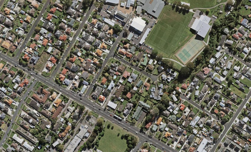 1C Wilmshurst Avenue, Papatoetoe, Auckland - Carousel 1