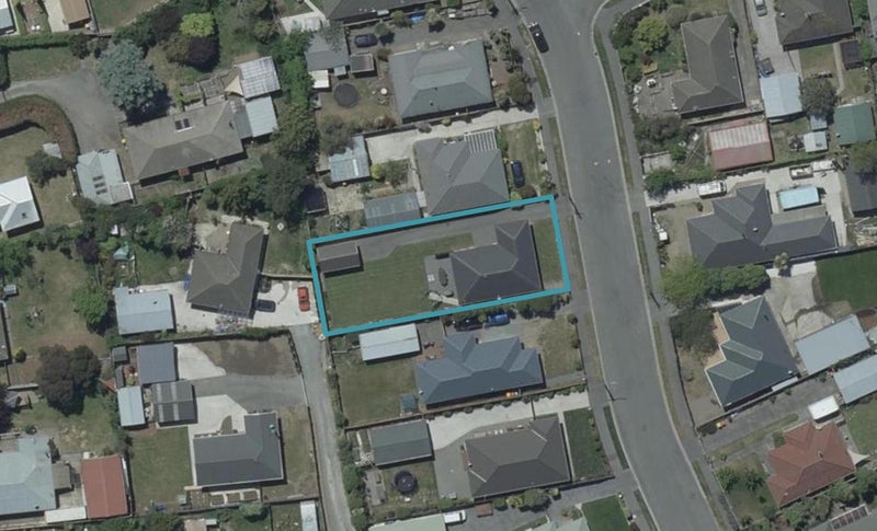 11 Niagara Street, Wainoni, Christchurch - Carousel 1