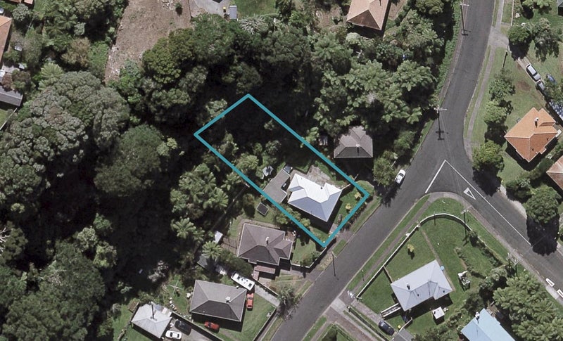 42 Glenpark Avenue, Frankleigh Park, New Plymouth - Carousel 1