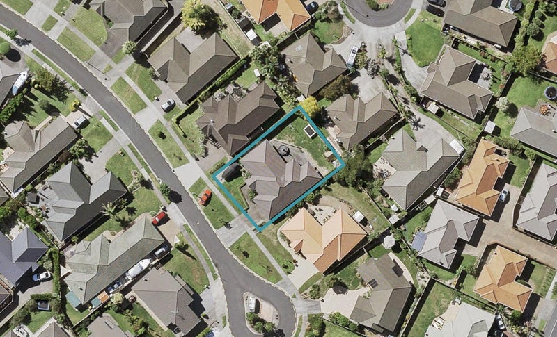 16 Mulroy Place, East Tamaki Heights, Auckland - Carousel 1
