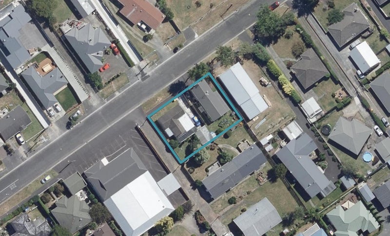 12 Duncan Road, St Andrews, Hamilton - Carousel 1