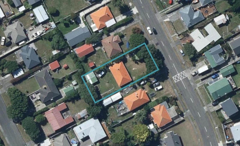 22 Kapiti Crescent, Titahi Bay, Porirua - Carousel 1