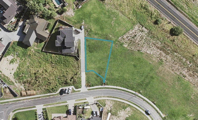 28 Henriette Place, Tōtara Park, Auckland - Carousel 1