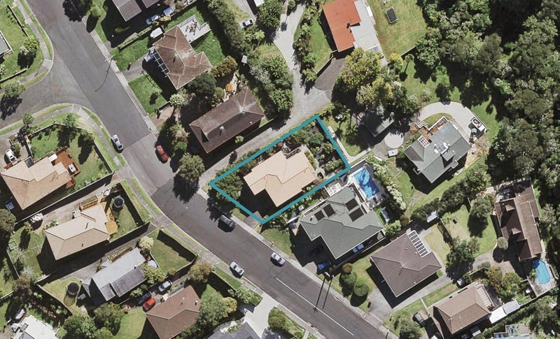81 Seaview Road, Glenfield, Auckland - Carousel 1
