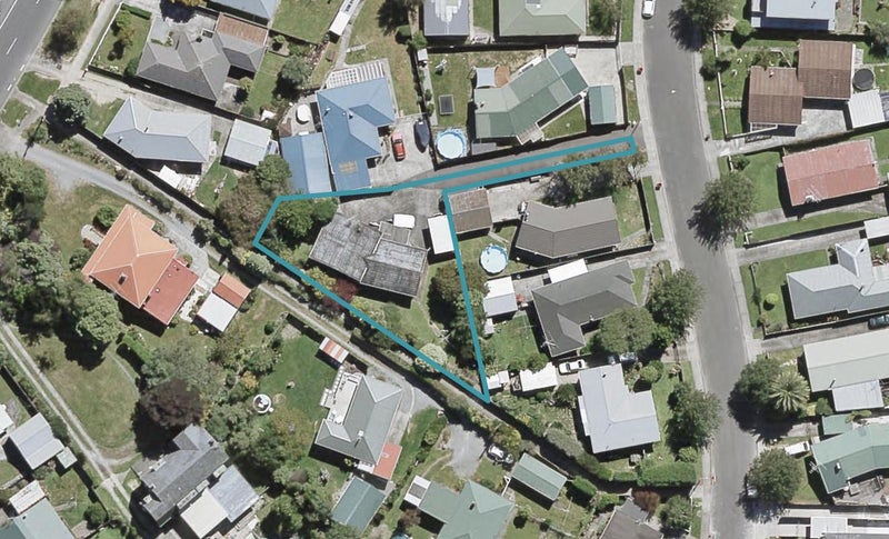 45 Oregon Drive, Maoribank, Upper Hutt - Carousel 1