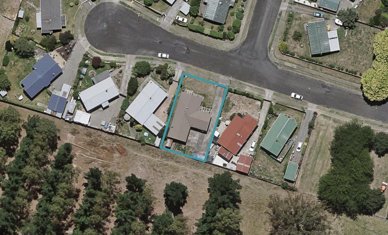 19 Holt Place, Waipukurau, Waipukurau - Carousel 1