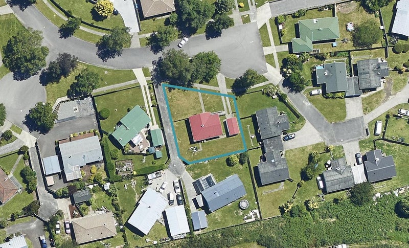 31 Matthew Place, Kawaha Point, Rotorua - Carousel 1
