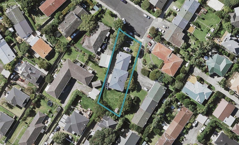39 Northumberland Avenue, Belmont, Auckland - Carousel 1