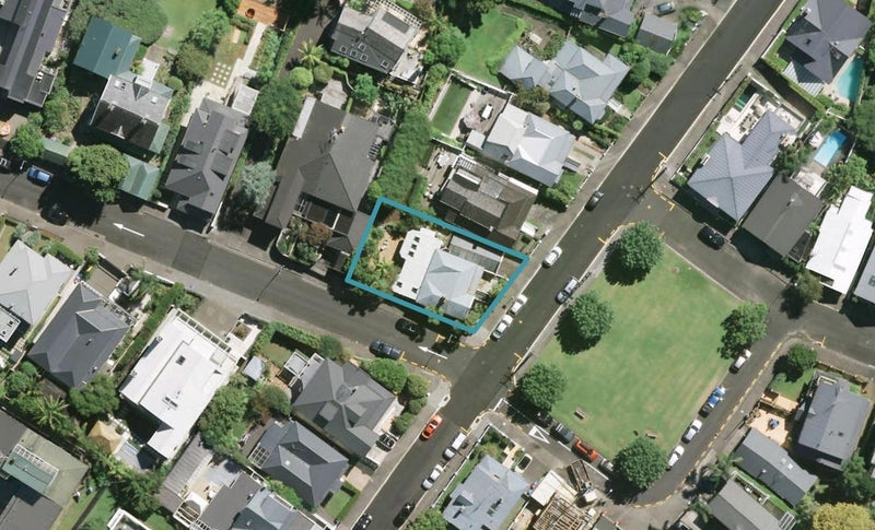 14 Seymour Street, Saint Marys Bay, Auckland - Carousel 1