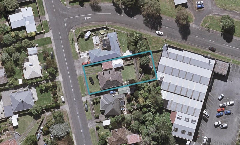 169 Seaview Road, Westown, New Plymouth - Carousel 1