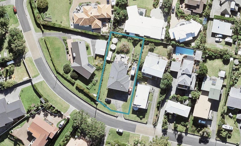 11 The Crescent, Tindalls Beach, Whangaparaoa - Carousel 1