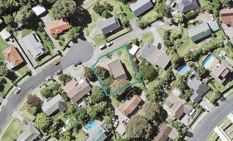 10 Mistletoe Place, Browns Bay, Auckland - Carousel 1