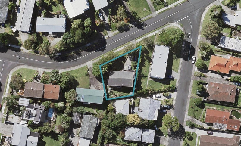 44 Richards Avenue, Forrest Hill, Auckland - Carousel 1