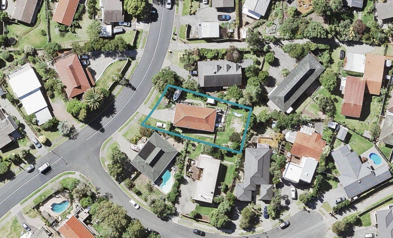 7 Oaktree Avenue, Browns Bay, Auckland - Carousel 1