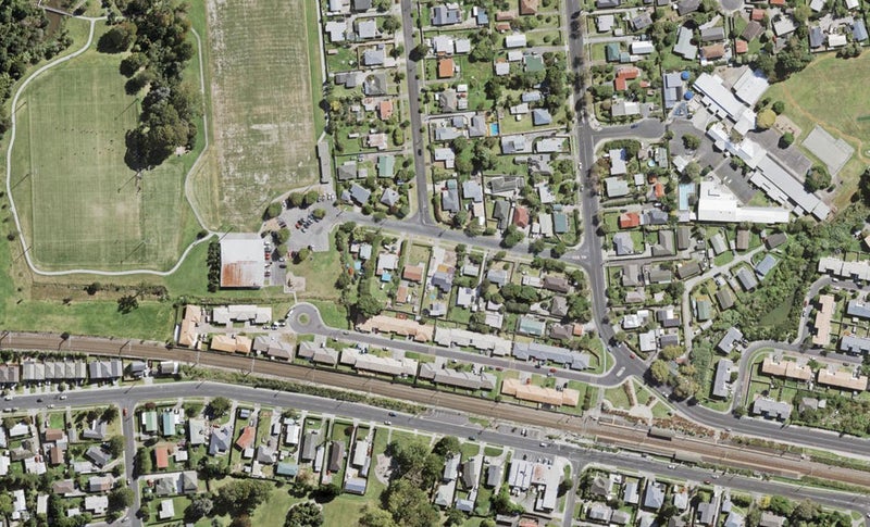 4/8 Robertson Road, Ranui, Auckland - Carousel 1