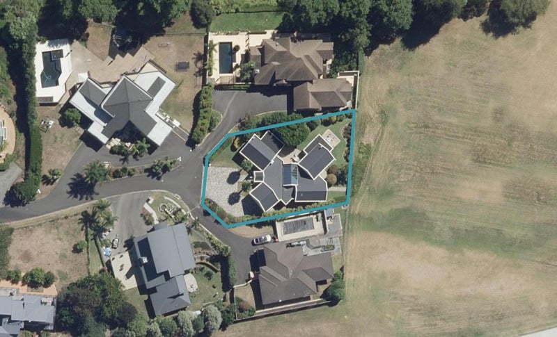 16 River Oaks Place, Pukete, Hamilton - Carousel 1