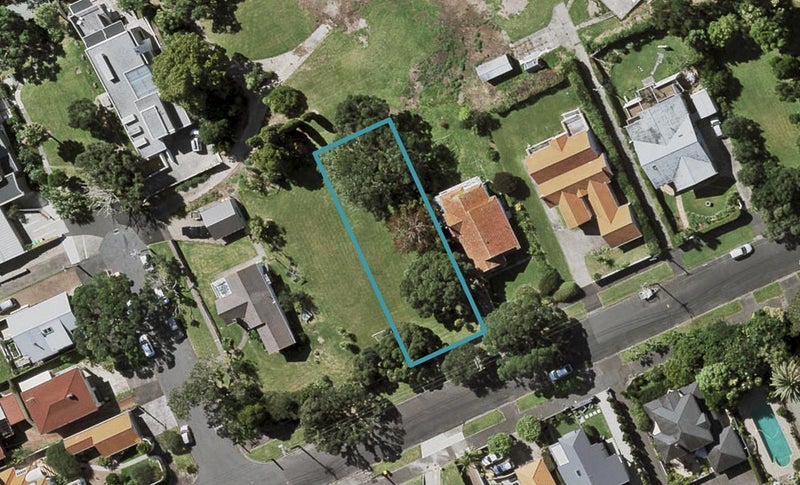 84 Stanley Point Road, Stanley Point, Auckland - Carousel 1