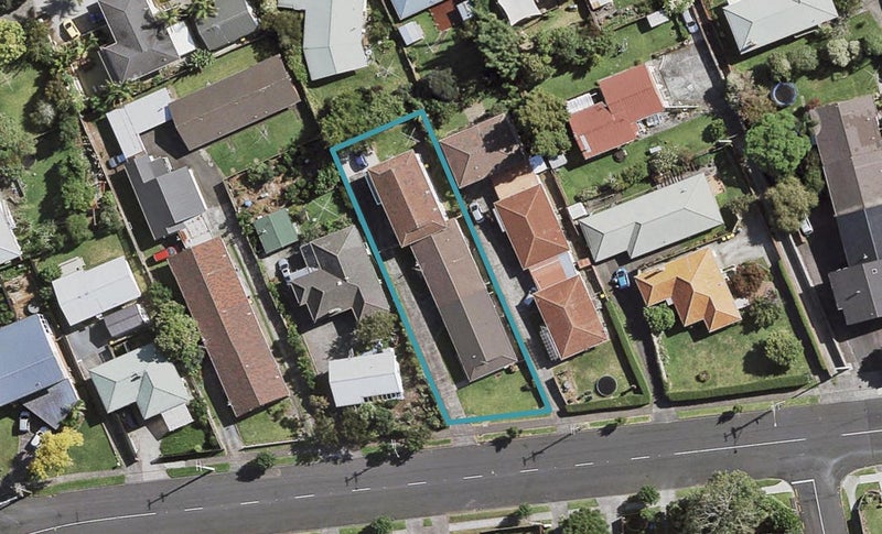 1/26 Grande Vue Road, Hillpark, Auckland - Carousel 1