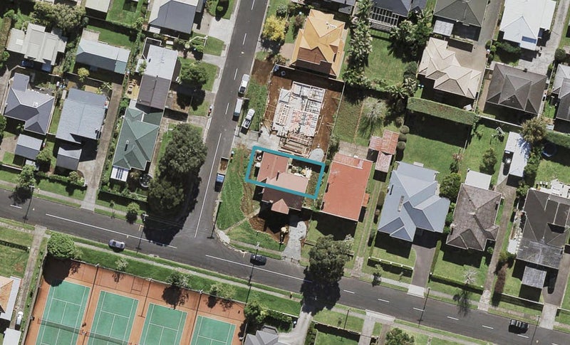 6 Weaver Avenue, Royal Oak, Auckland - Carousel 1